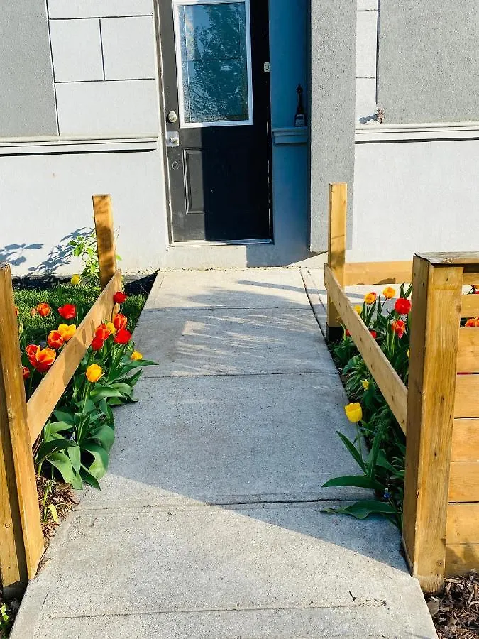 Lovely 3 Bedrooms Apartment Space Share Toronto