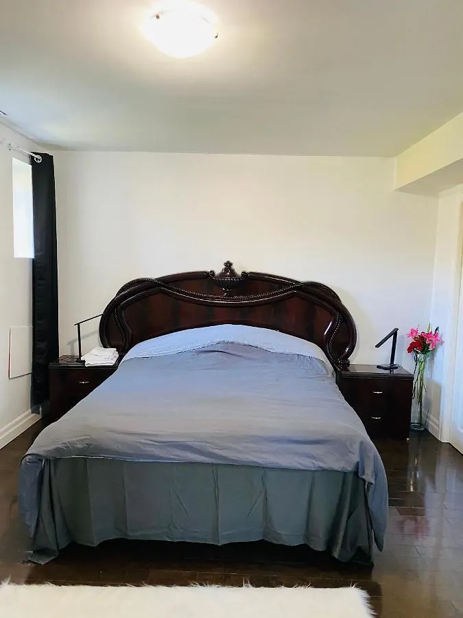 Lovely 3 Bedrooms Apartment Space Share Toronto